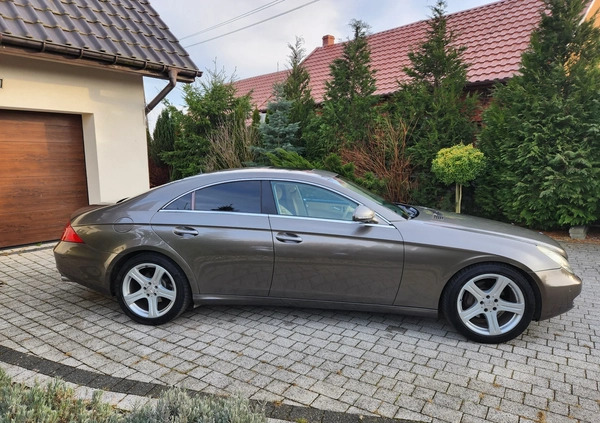 Mercedes-Benz CLS cena 35700 przebieg: 305100, rok produkcji 2005 z Piotrków Trybunalski małe 106